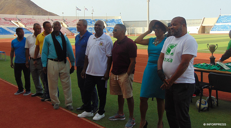 Futebol Antigos internacionais cabo verdianos