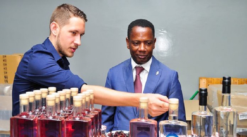 Olavo Correia fabrica Krion Distillery 696x360