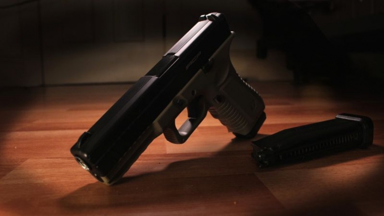 Pistola